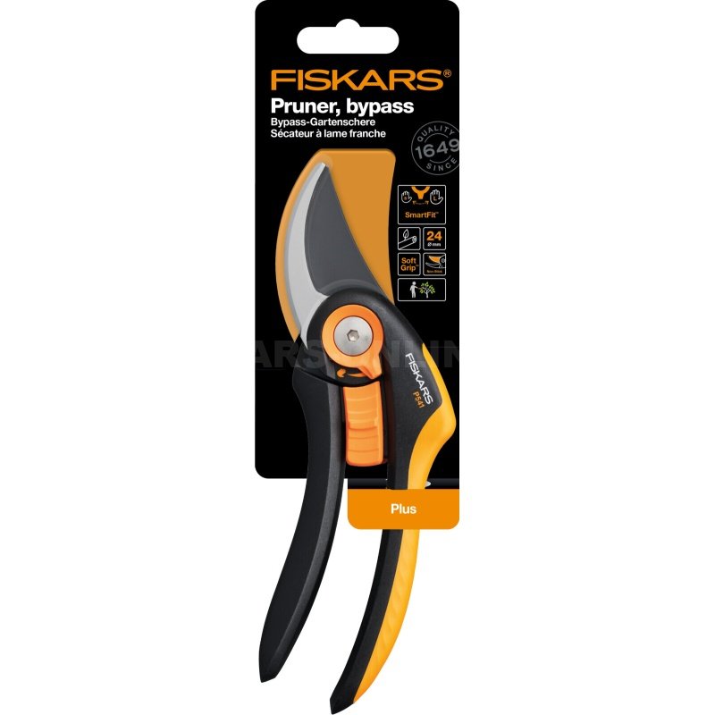 Dvoučepelové zahradní nůžky Fiskars Plus P541