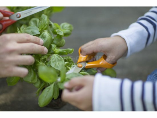 Univerzální zahradní nůžky Fiskars S90