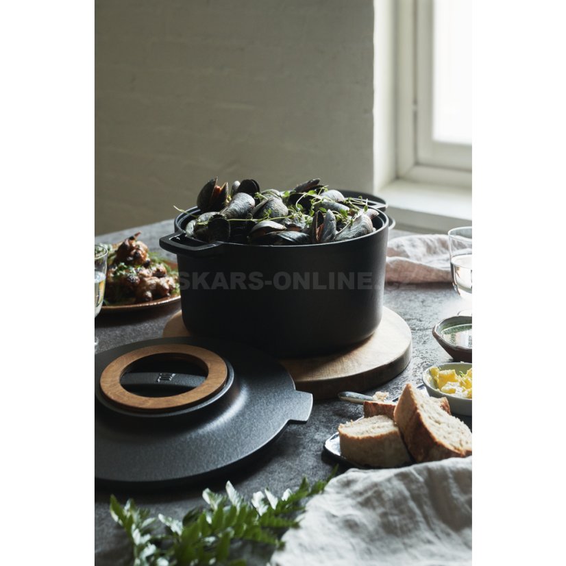 Litinový hrnec Fiskars Norden 6,0 l