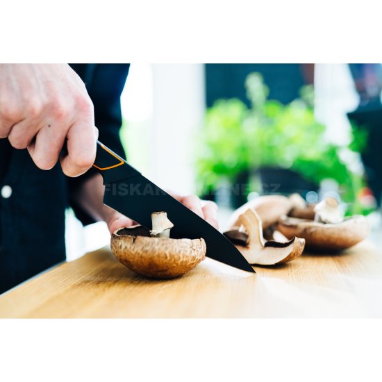 Malý kuchařský nůž Fiskars Edge