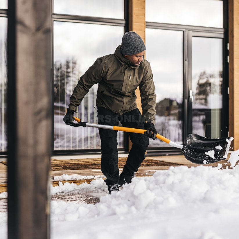Zahnuté hrablo na sníh Fiskars X-series™