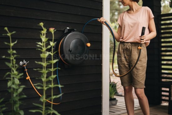Bubon s hadicou L Fiskars Solid 1/2" dosah 31,5 m