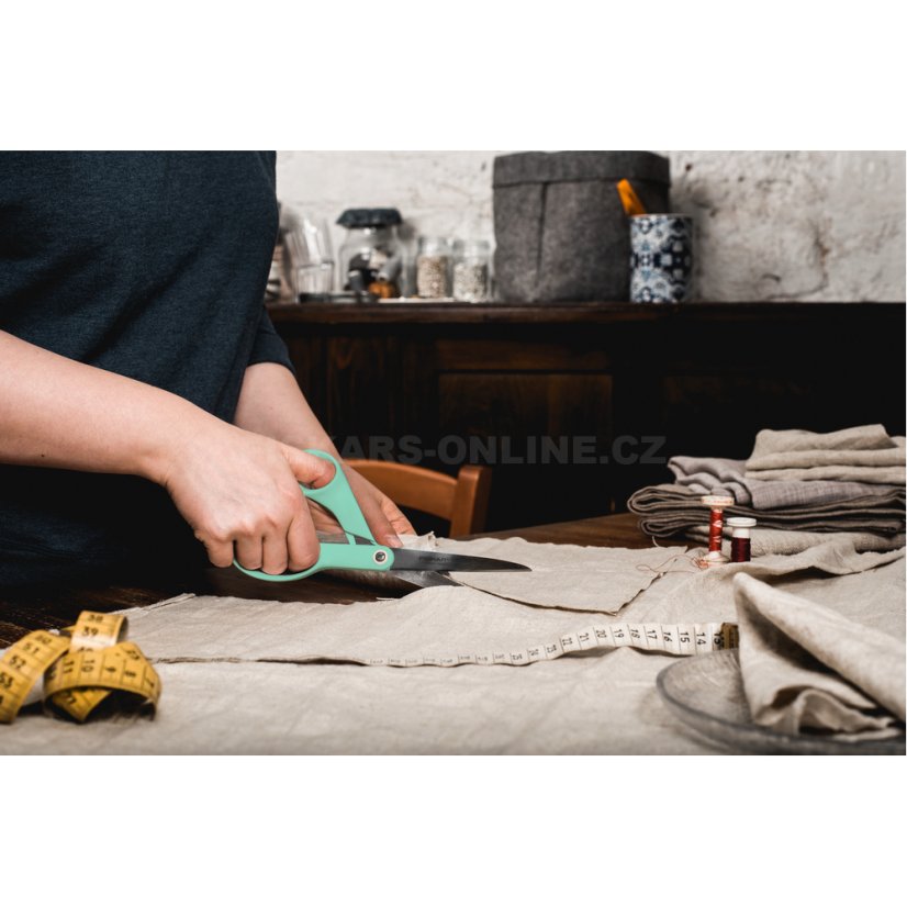 Univerzální nůžky Fiskars Mint 21 cm