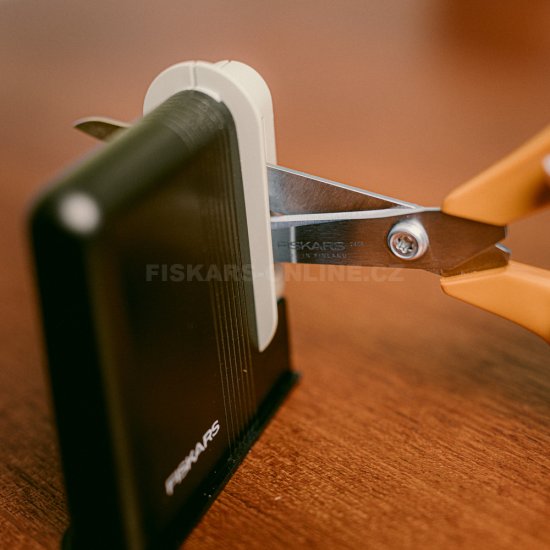Sada univerzální a manikúrní nůžky Fiskars Classic