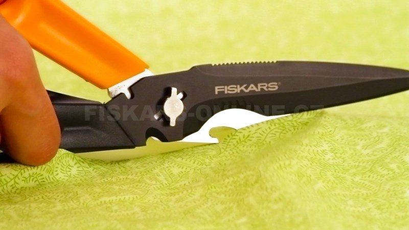 Víceúčelové nůžky Fiskars Cuts&More