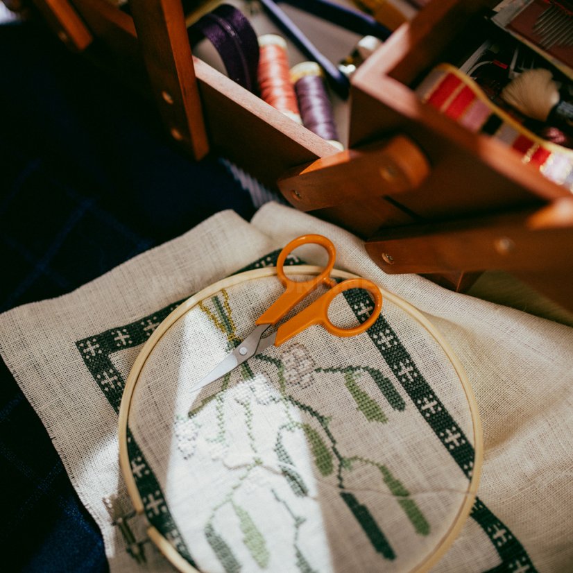 Zahnuté nůžky na nehty Fiskars Classic