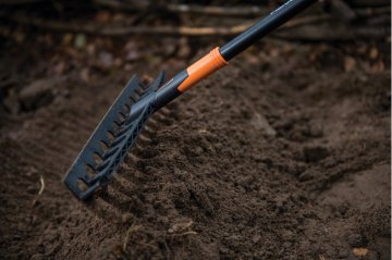 Vybíráme hrábě Fiskars