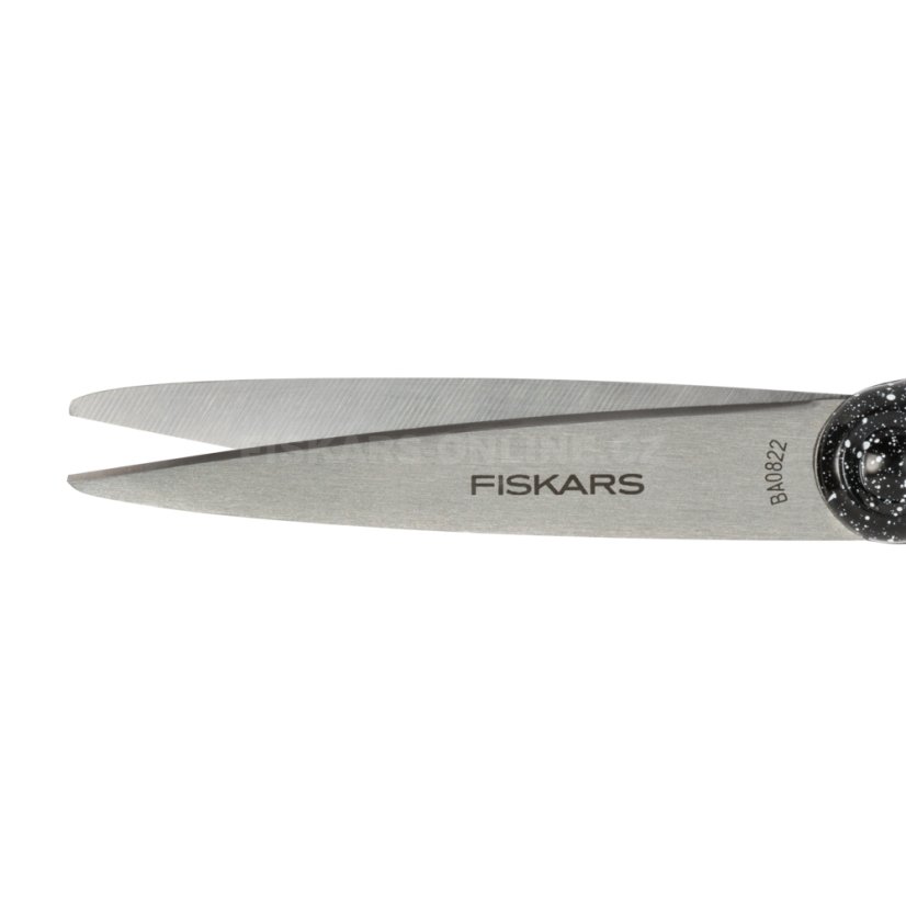 Nůžky pro teenagery Fiskars 20 cm (15+), kropenatá černá