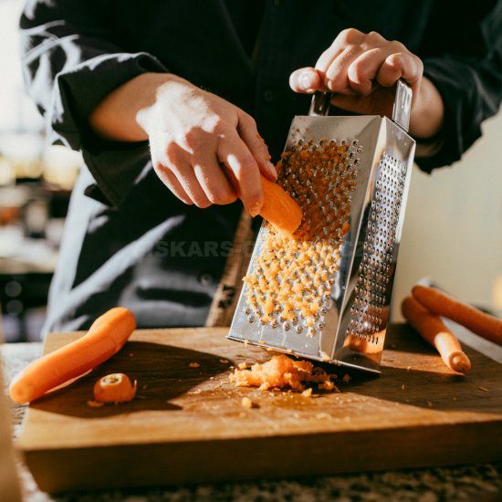Strúhadlo štvorhranné Fiskars Essential