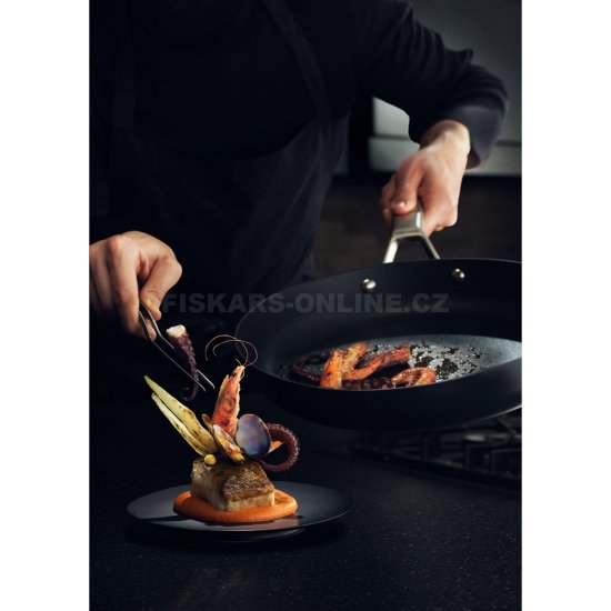 Panvica Fiskars Taiten 28 cm