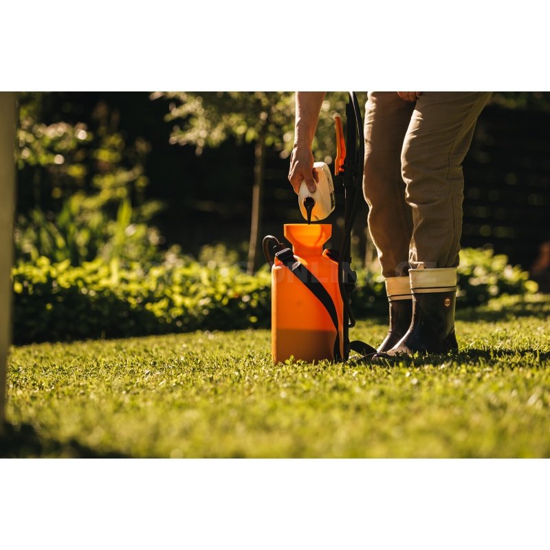 Tlakový postřikovač Fiskars 5 litrů