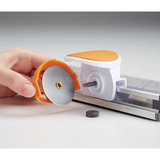 Rezačka látky Fiskars 9513