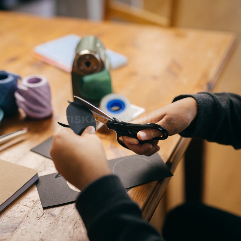 Školní nůžky Fiskars 18 cm (12+), černé