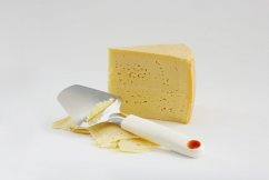 Plátkovač na sýr Fiskars 1016129