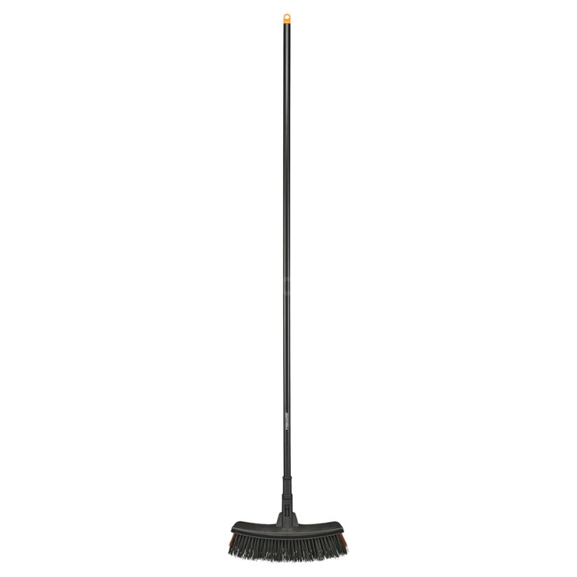 Univerzální koště Fiskars Solid M