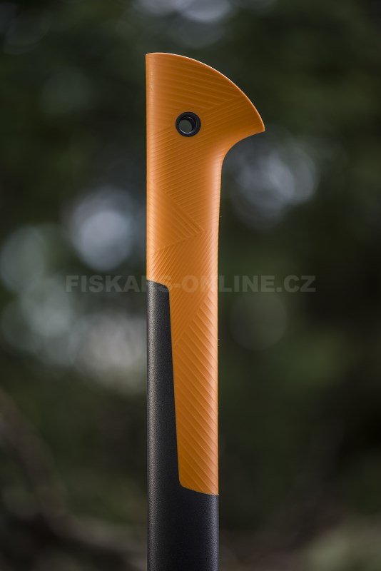 Štípací sekera Fiskars X21 + univerzální nůž Hardware