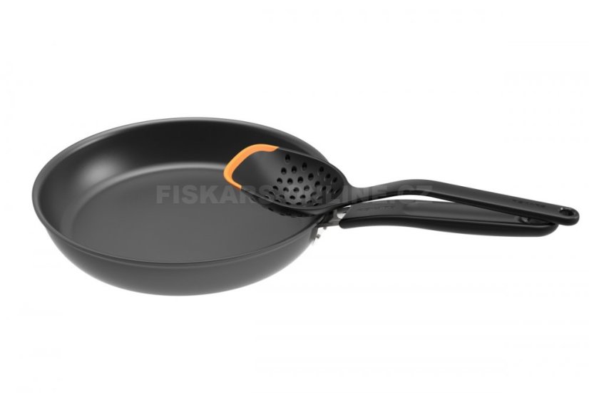 Děrovaná lžíce Fiskars 1027302