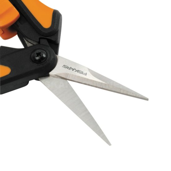 Prostříhavací špičaté zahradní nůžky Fiskars Solid SP130