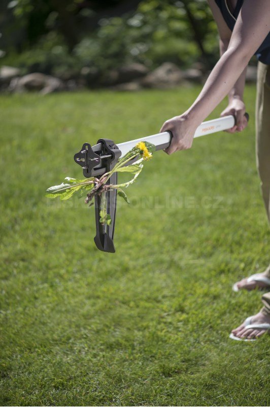 Lehký vytrhávač plevele Fiskars