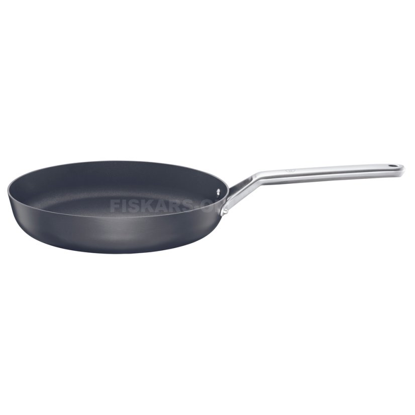 Pánev Fiskars Taiten 28 cm