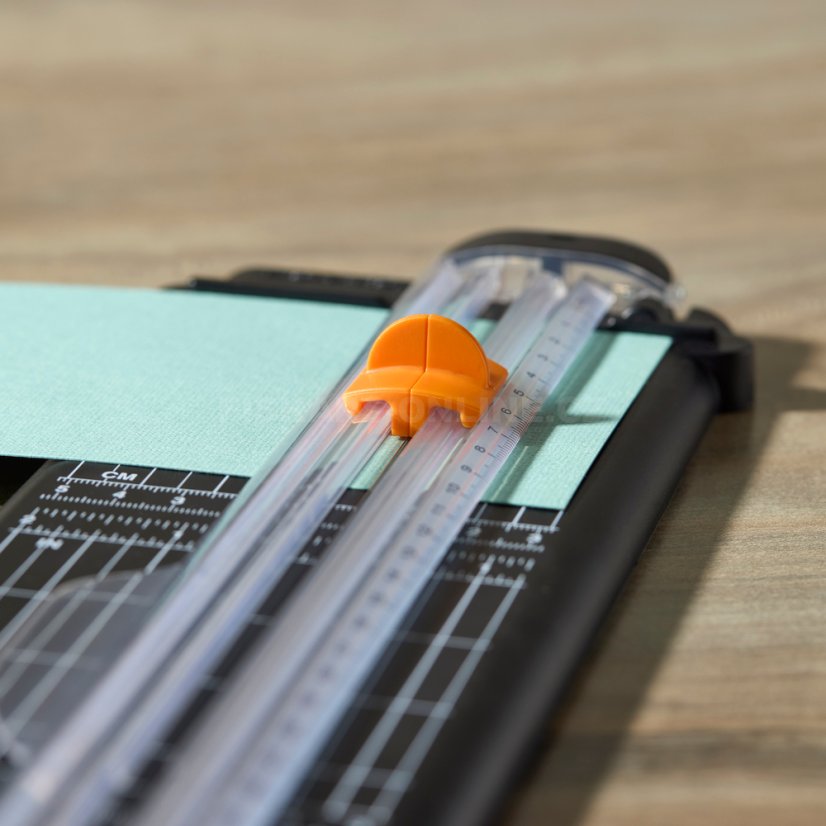 Řezačka papíru Fiskars SureCut 1077983 A5