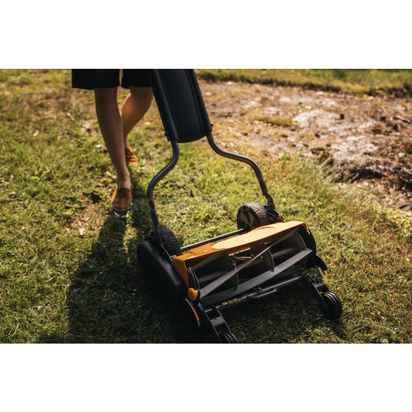 Sekačka na trávu s košem Fiskars StaySharp™ Max