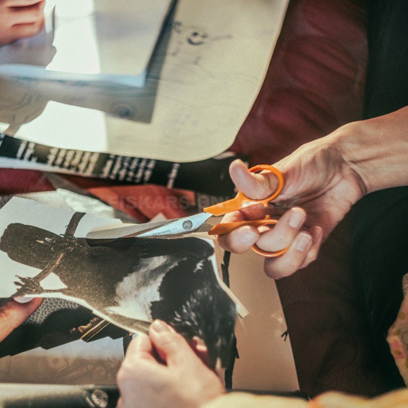 Kancelárske nožnice na papier Fiskars Classic