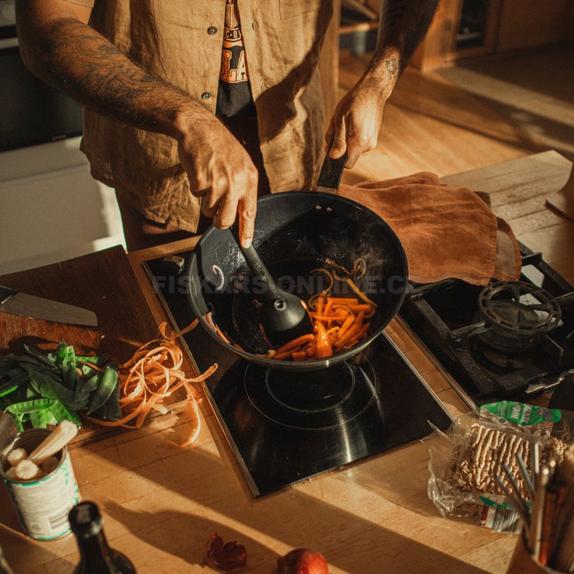 Wok pánev Fiskars Functional Form 28 cm