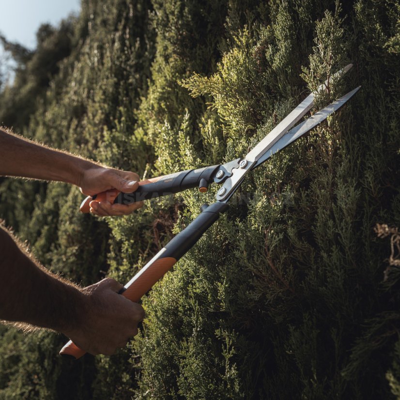 Nůžky na živý plot Fiskars PowerGear™ HSX92