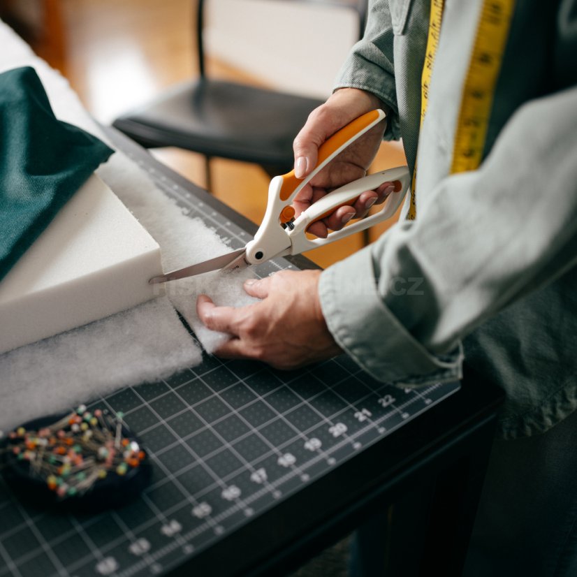 Pružinové nožnice na látky Fiskars Premier EasyAction