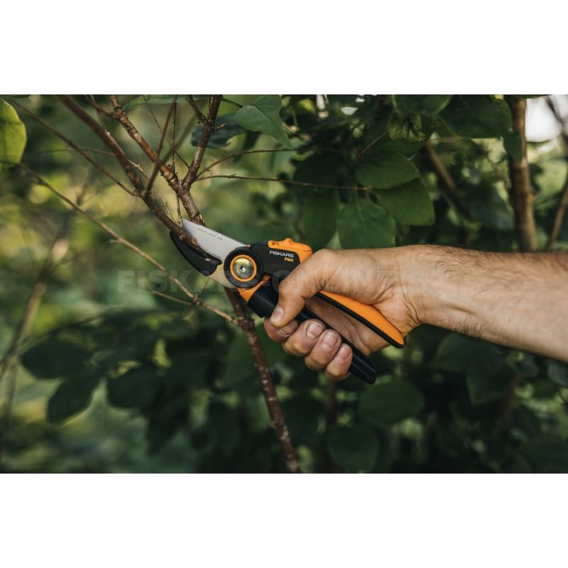 Jednočepelové zahradní nůžky Fiskars X-series P941
