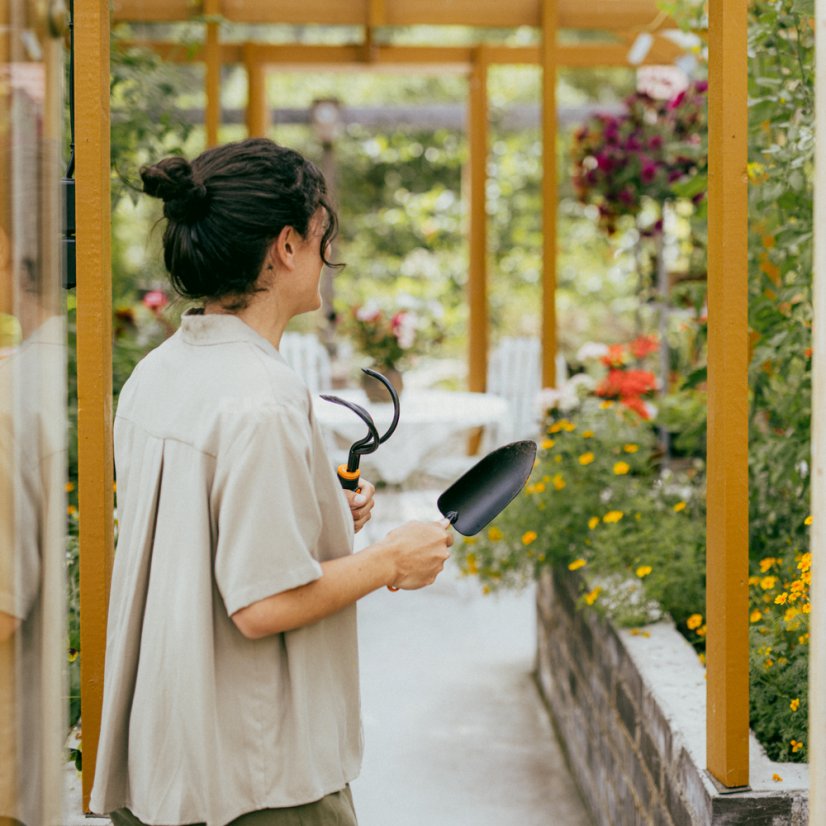 Lopatka Fiskars OneClick