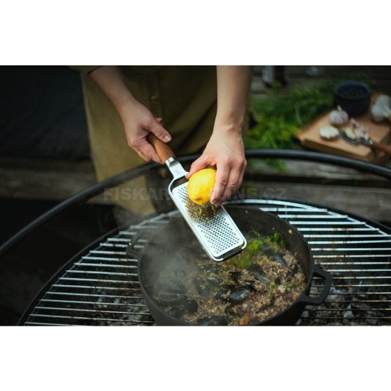 Grilovací litinový hrnec Fiskars Chef