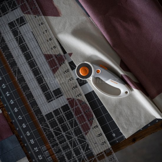 Řezací kolečko na látku Fiskars Titanium 45 mm