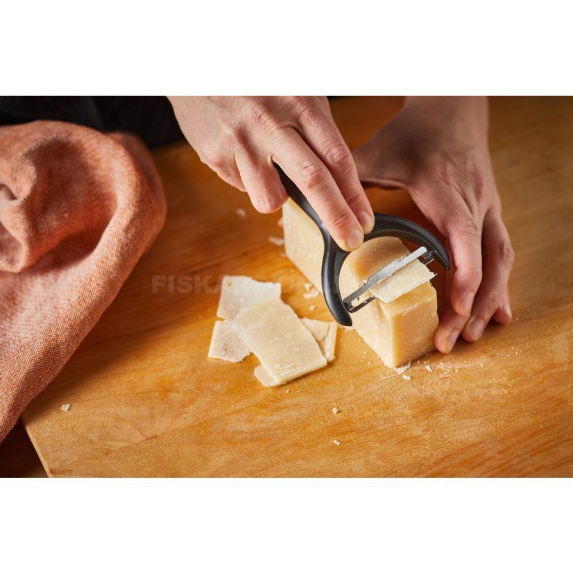 Příčná škrabka na zeleninu Fiskars