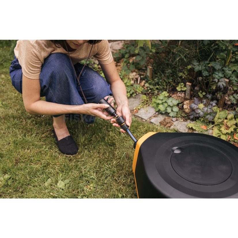 Automatický zavlažovací buben Fiskars XL s hadicí 1/2" dosah 25 m