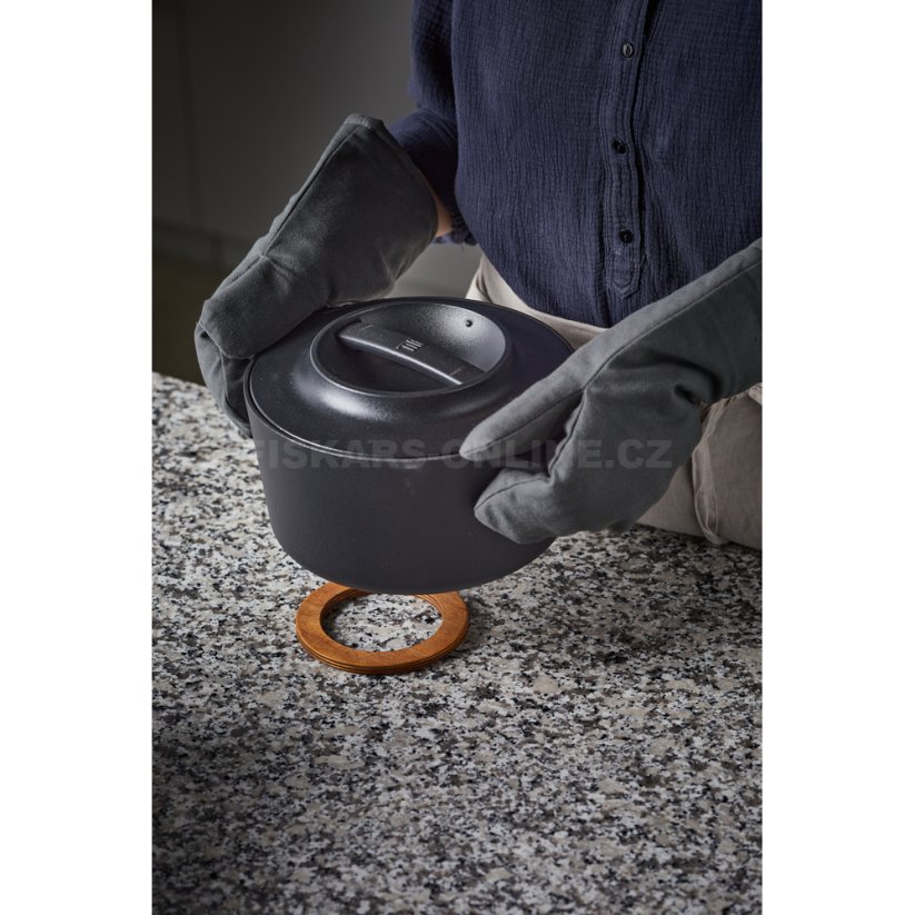 Litinový hrnec Fiskars Norden 6,0 l
