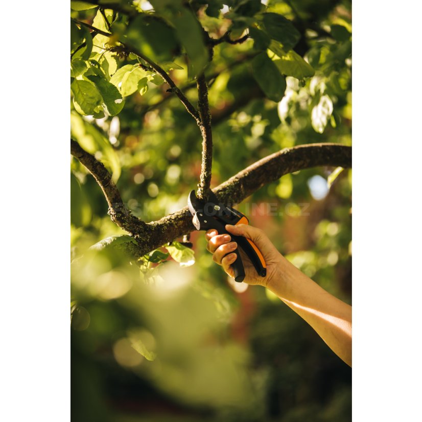 Zahradní nůžky Fiskars P83 PowerStep™