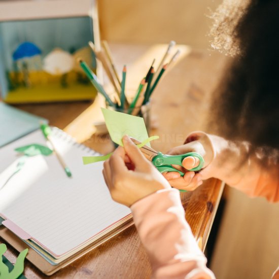 Dětské nůžky Fiskars 15 cm (8+) zelené