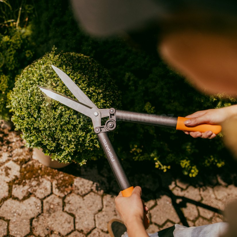 Nůžky na živý plot Fiskars HS52