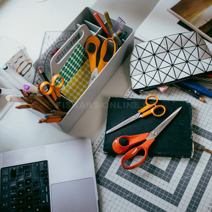 Univerzální nůžky Fiskars Classic pro leváky