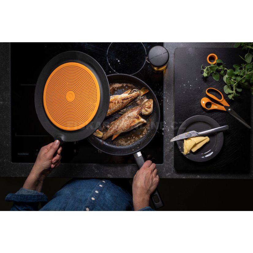 Poklička na pánev Fiskars Functional Form