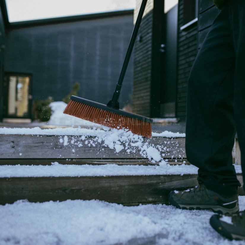 Univerzální koště Fiskars Solid L