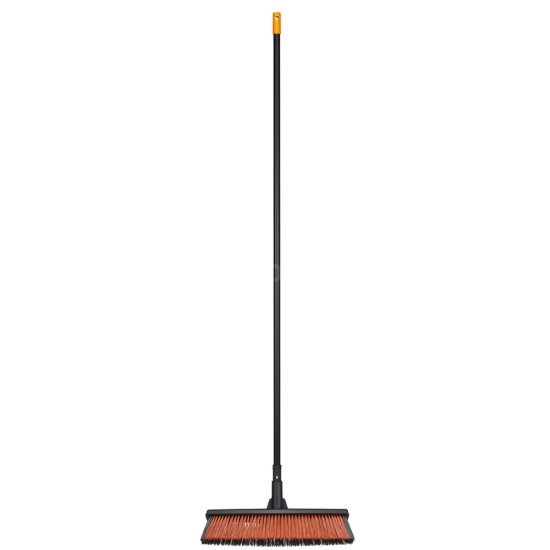 Univerzální koště Fiskars Solid L