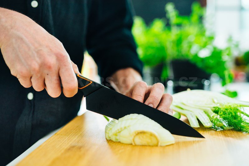 Kuchařský nůž Fiskars Edge velký
