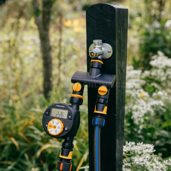 Dvojcestný ventil k vodovodnému kohútiku Fiskars Comfort