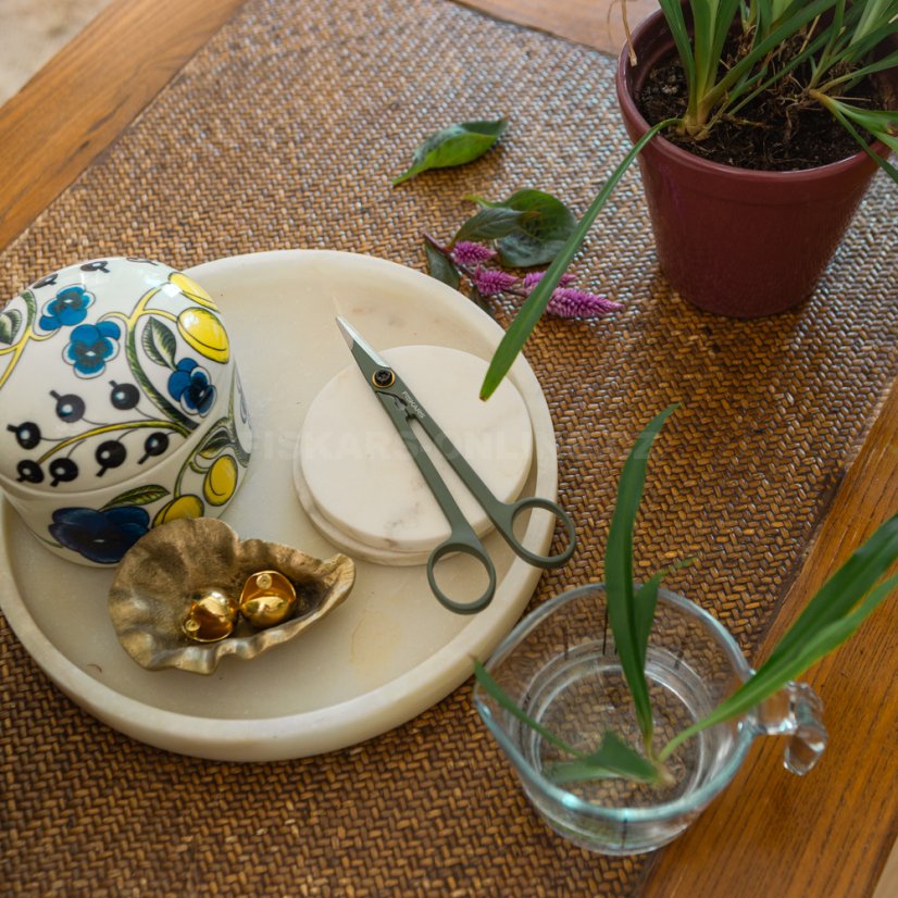 Prostřihávací nůžky špičaté s pouzdrem