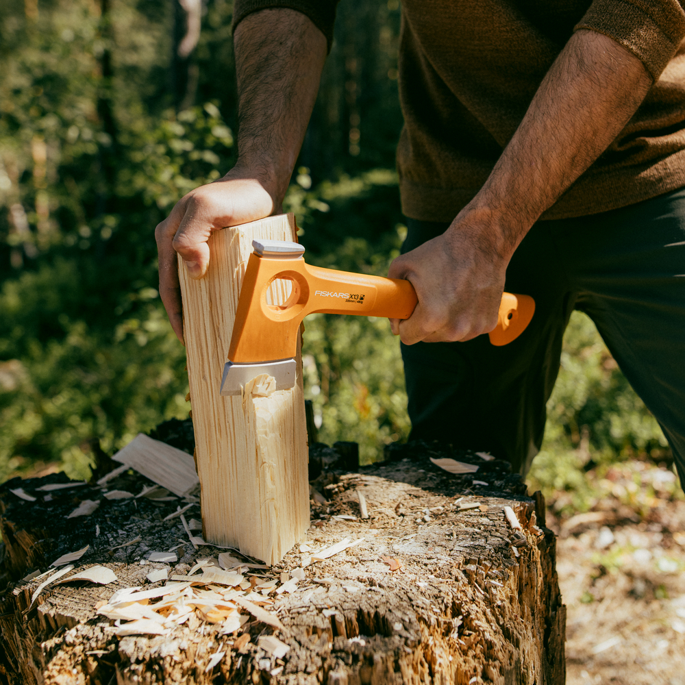 Univerzální lehká sekera Fiskars X13 (XS)