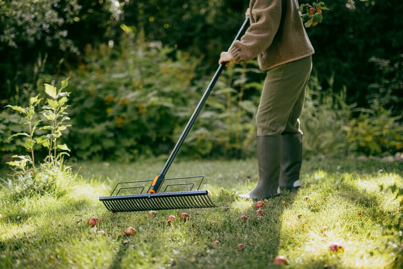 Široké hrábě Fiskars OneClick