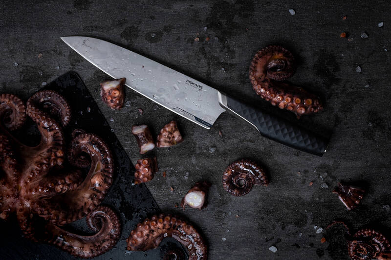 Velký kuchařský nůž Fiskars Taiten